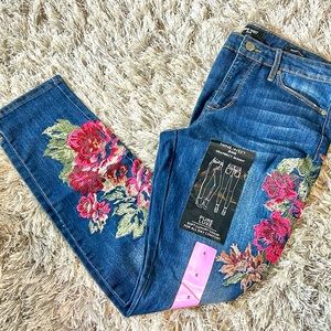 NWT Nine West Floral Embroidery Gramercy Skinny Jeans Size 6